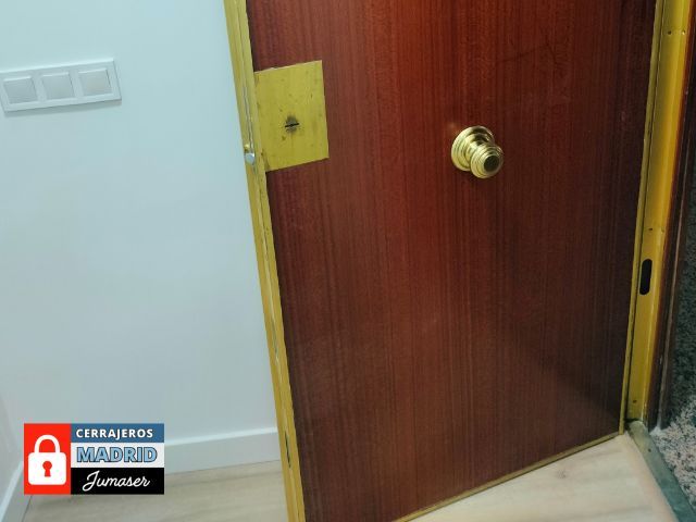 Apertura de puertas en Pinto por cerrajeros profesionales y rápidos