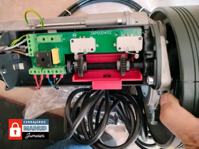 reparacion electrica de cierre metalico